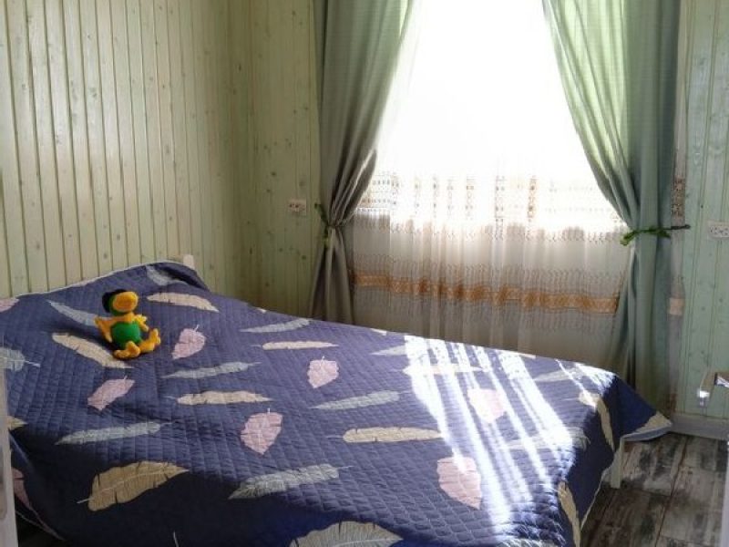 Дом со сказочными закатами спальня
