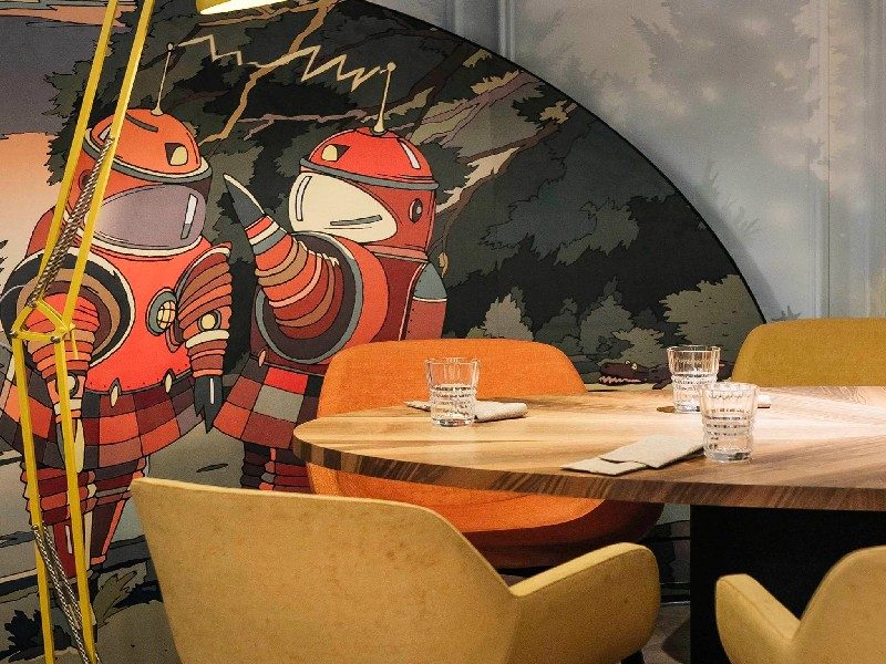 ibis Styles Chelyabinsk стол
