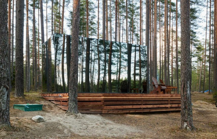 Зеркальные дома в лесу (Ленинградская область)