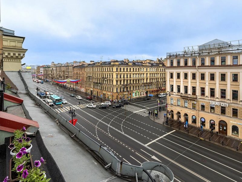 АпартПейдж Невский вид на Невский