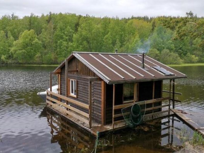 Плавдом Рыбака домик