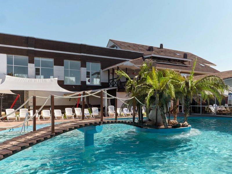 Dolphin Planet Hotel & SPA бассейн