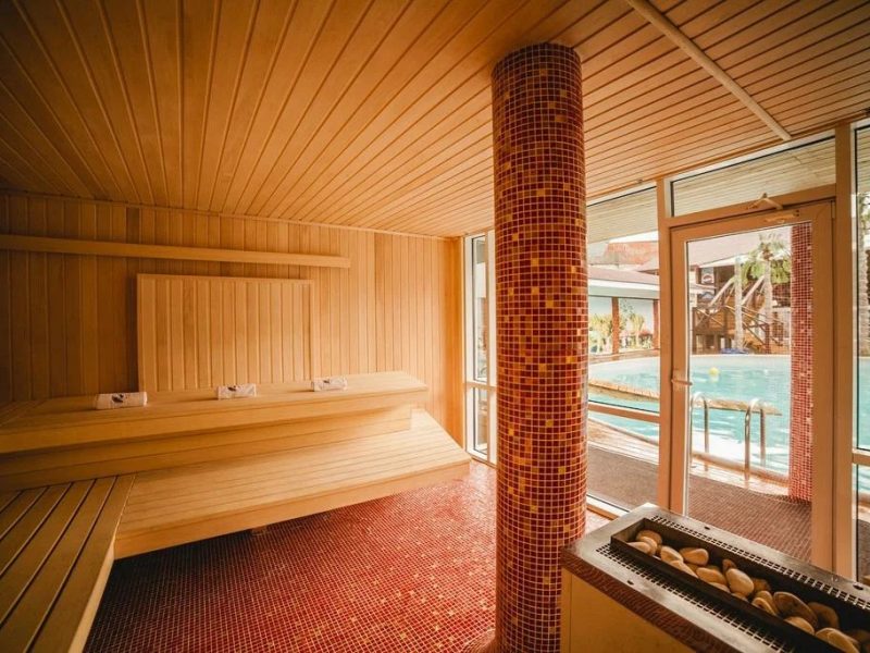 Dolphin Planet Hotel & SPA баня