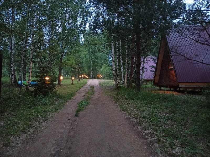 Глэмпинг Ручьи вечером