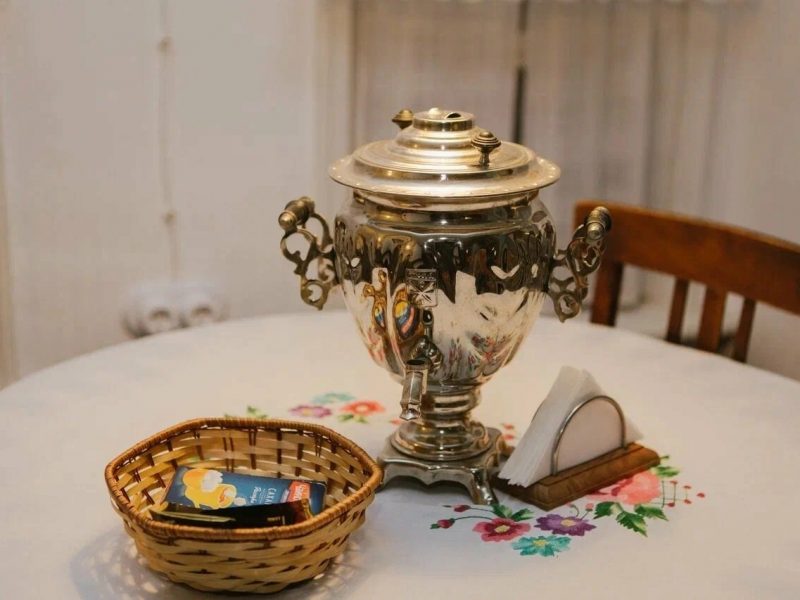 Мариинские избы самовар