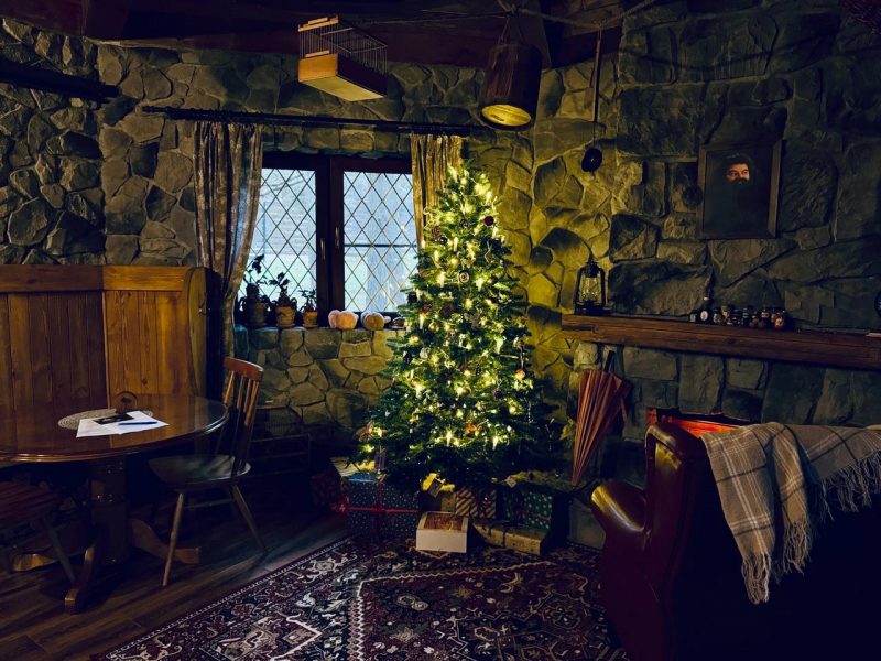 The Keeper’s Hut новогодняя атмосфера