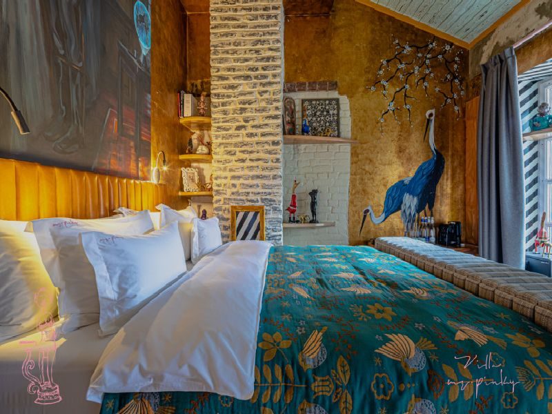 Villa Mr. Pinky кровать