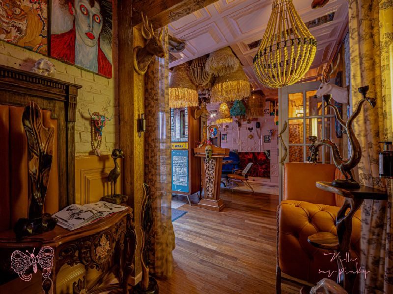 Villa Mr. Pinky бра