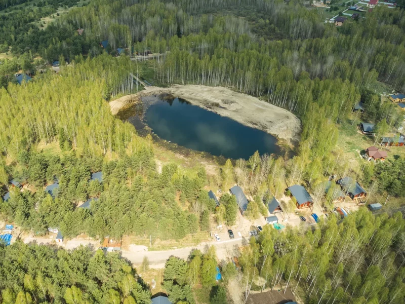 Berloga Country Resort озеро