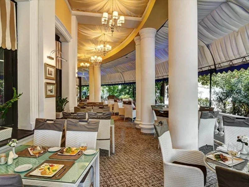 Oreanda Resort & SPA балкончик кафе