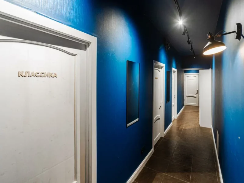 BookCase Hostel холл