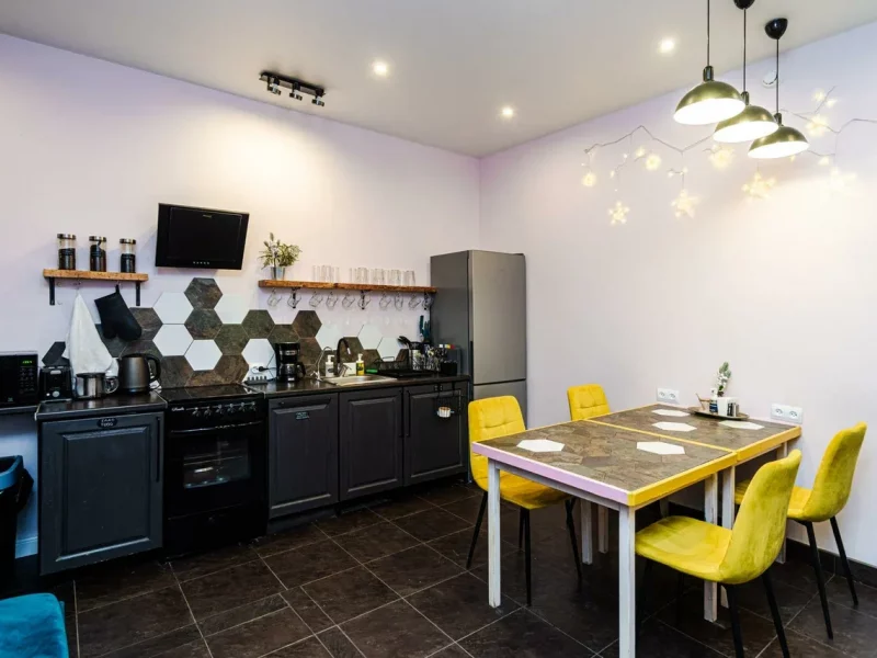 BookCase Hostel кухня